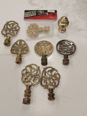 ASSORTED Gatco Brass and Gold Tone Decorative Lamp Finials.